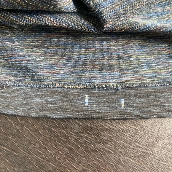 Lululemon Metal Vent SS Large - Picture 3 of 3
